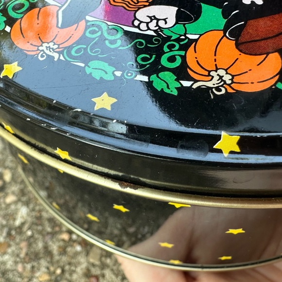 1987 CGD Johnson Pumpkin Patch Kids Halloween Tin Round Candy Container EMPTY - Picture 11 of 12